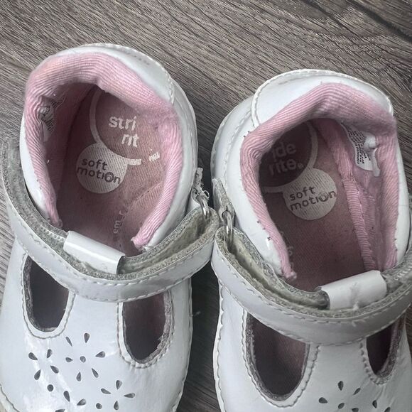 Stride Rite Soft Motion Baby and Toddler Girls Amalie Mary Jane Shoe size 5 M - Picture 6 of 6